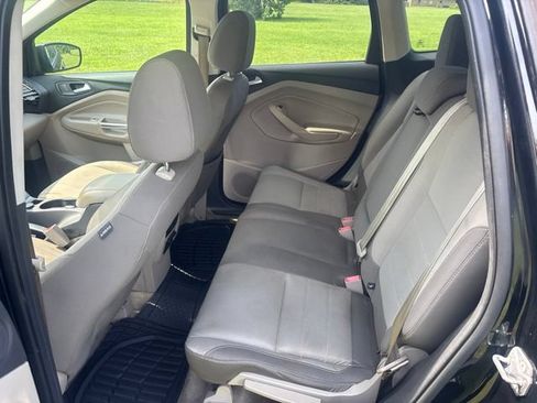Used 2016 Ford Escape SE w/ Equipment Group 201A FWD image 14