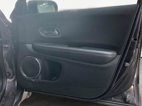 Used 2017 Honda HR-V EX image 29