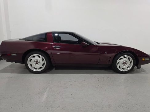 Used 1993 Chevrolet Corvette Coupe image 14