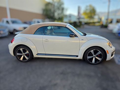 Used 2015 Volkswagen Beetle R-Line FWD image 11