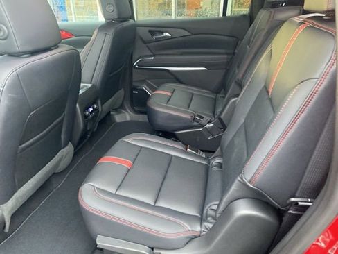 New 2026 Chevrolet Traverse RS image 25