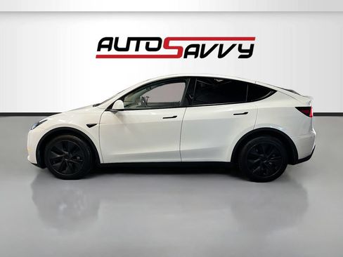 Used 2025 Tesla Model Y Long Range AWD/4WD image 4