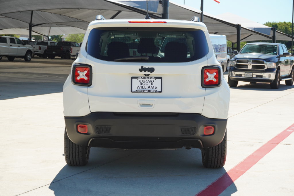 Used 2023 Jeep Renegade Altitude w/ Convenience Group I AWD/4WD image 4