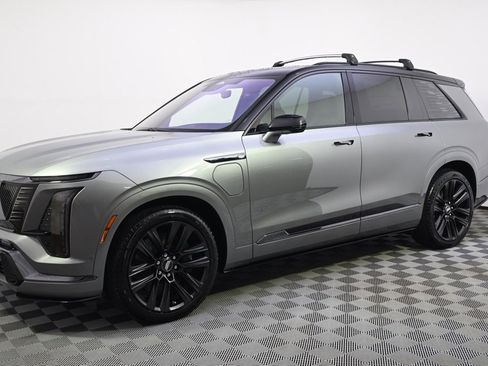 New 2026 Cadillac Vistiq Platinum image 2