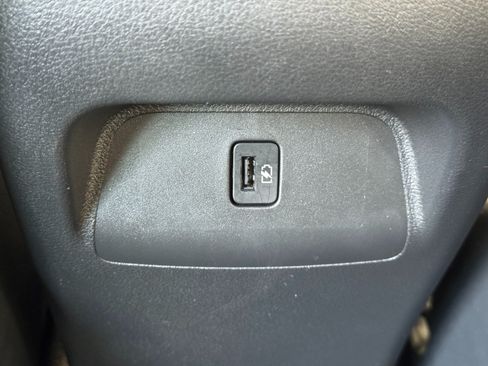 Used 2022 Nissan Sentra SV FWD image 28