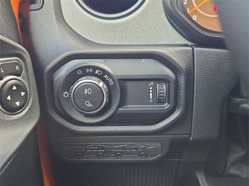 New 2025 Jeep Gladiator Sport image 20