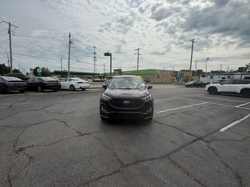 Used 2019 Ford Edge ST w/ Equipment Group 401A AWD/4WD image 4