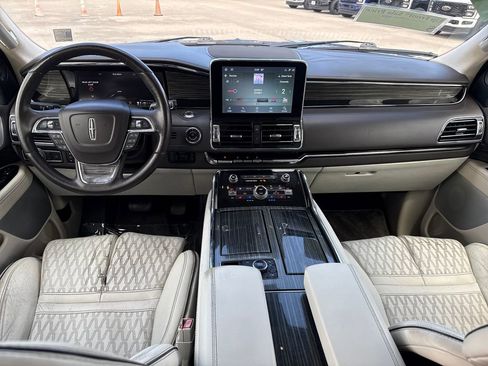 Used 2021 Lincoln Navigator L Black Label w/ Cargo Convenience Package image 6
