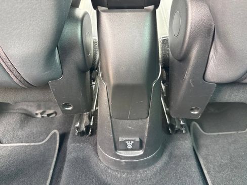 Used 2014 FIAT 500L Trekking w/ Popular Equipment Group FWD image 15