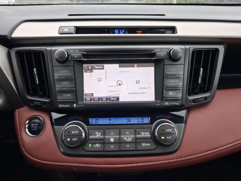 Used 2014 Toyota RAV4 Limited w/ Technology Package AWD/4WD image 13