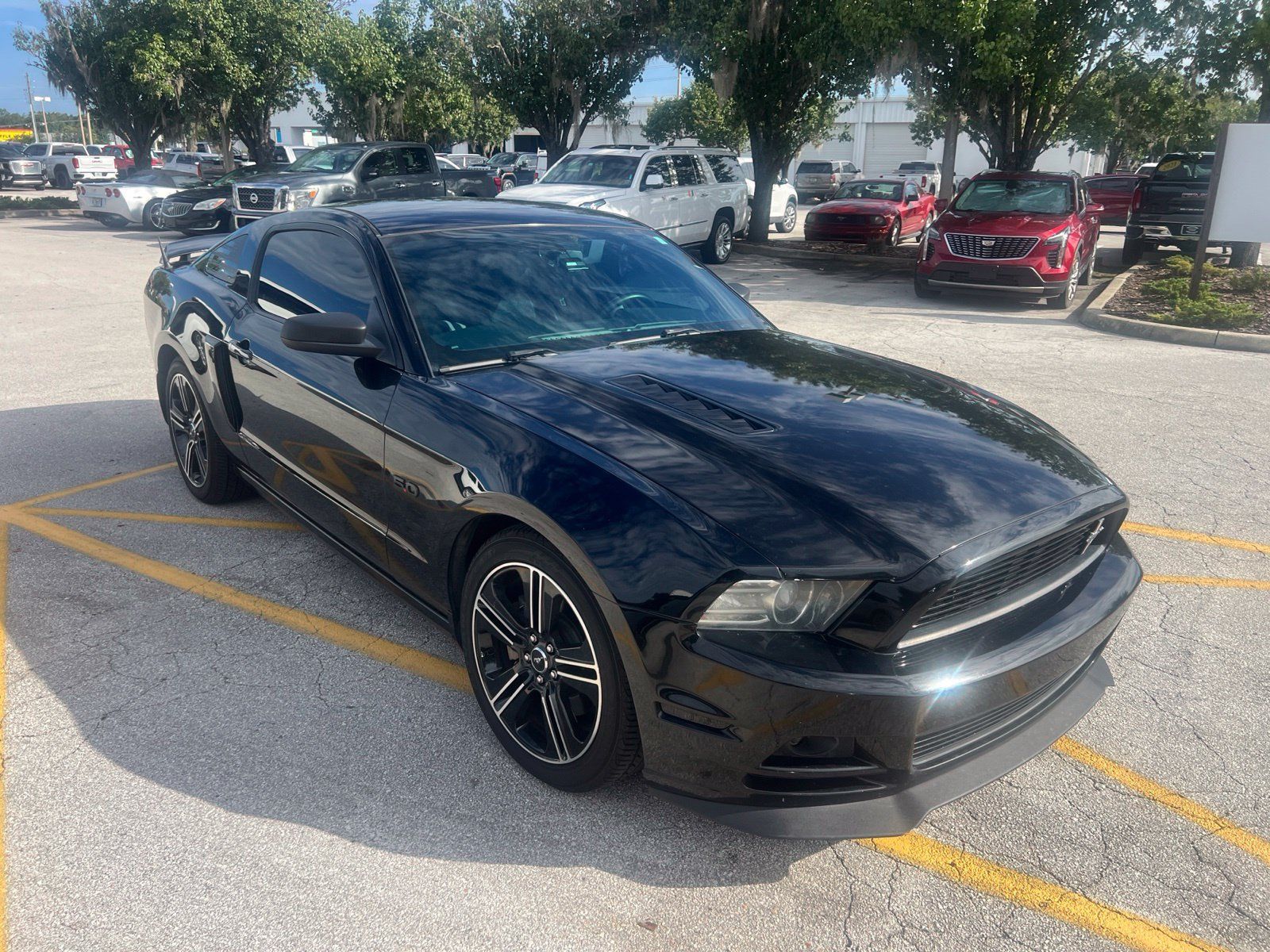 Used 2013 Ford Mustang GT Premium w/ Electronics Pkg RWD image 1
