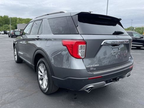 Used 2024 Ford Explorer Limited w/ Equipment Group 301A AWD/4WD image 3