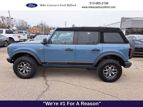 Used 2021 Ford Bronco Badlands image 2