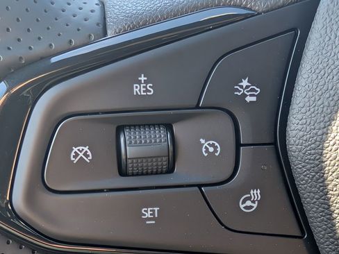 New 2026 Chevrolet Trax RS w/ Sunroof Package FWD image 17