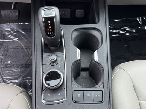 Used 2019 Cadillac XT4 Luxury w/ Cold Weather Package FWD image 19