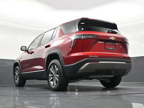 Used 2026 Chevrolet Equinox LT image 28