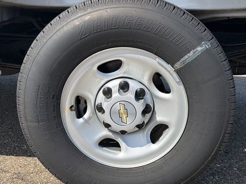 New 2025 Chevrolet Express 2500 image 11