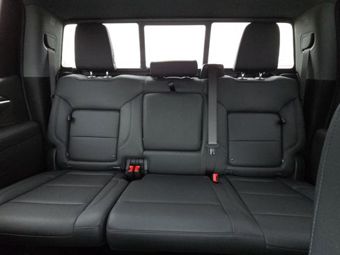 New 2026 Chevrolet Silverado 1500 LT w/ Z71 Off-Road Package image 27