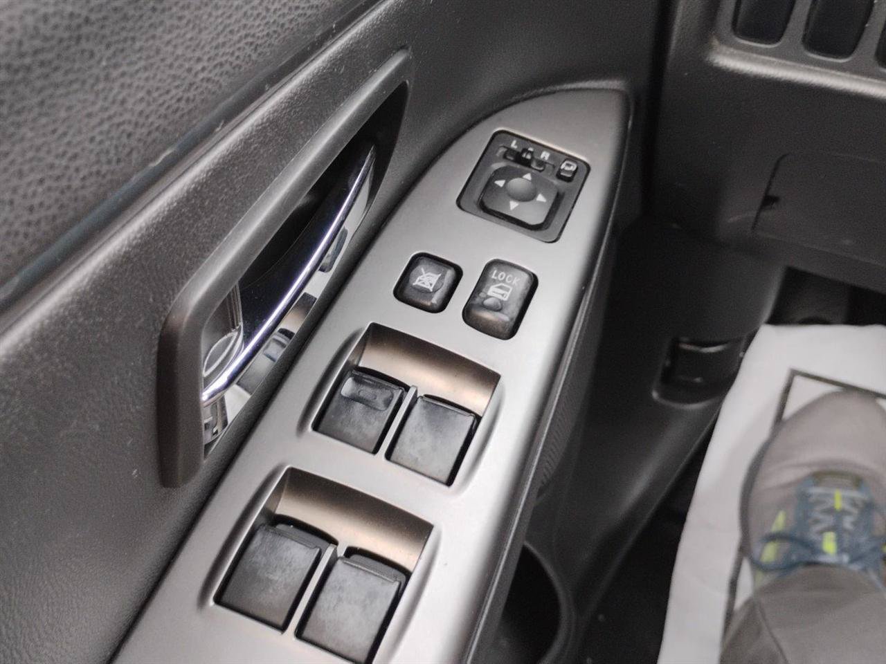 Used 2019 Mitsubishi Outlander Sport SE FWD image 32