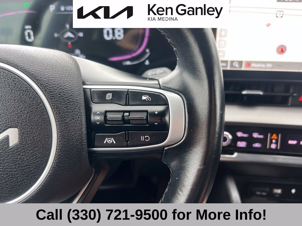 Certified 2024 Kia Sportage EX FWD image 30