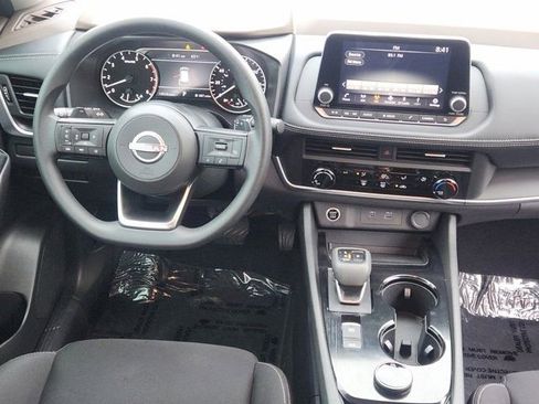 Used 2023 Nissan Rogue S image 27