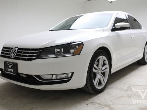 Used 2013 Volkswagen Passat TDI SEL Premium FWD image 1