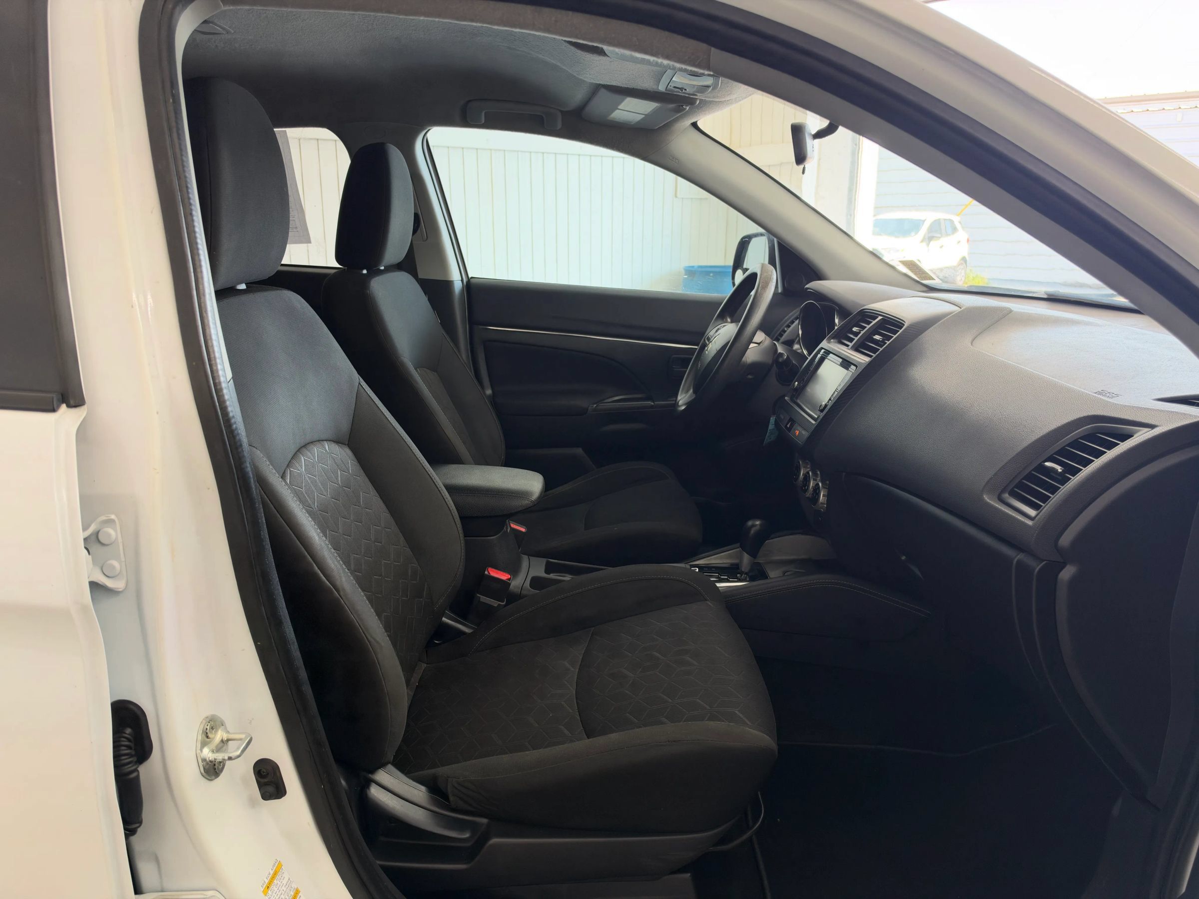 Used 2020 Mitsubishi Outlander Sport ES FWD image 10