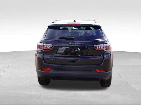 New 2025 Jeep Compass Latitude w/ Sun & Sound Group image 4