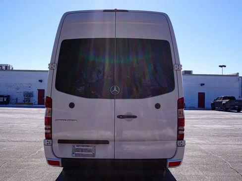 Used 2015 Mercedes-Benz Sprinter 2500 image 84