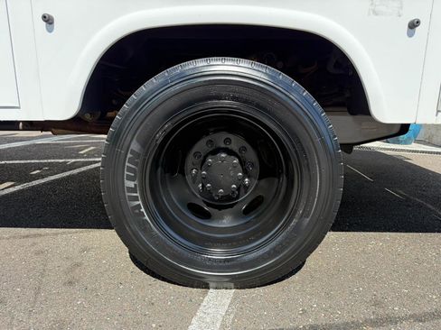 Used 2014 Ford F450 XL w/ Power Equipment Group image 16