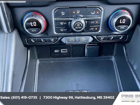 Used 2023 Chevrolet Suburban Premier RWD image 24
