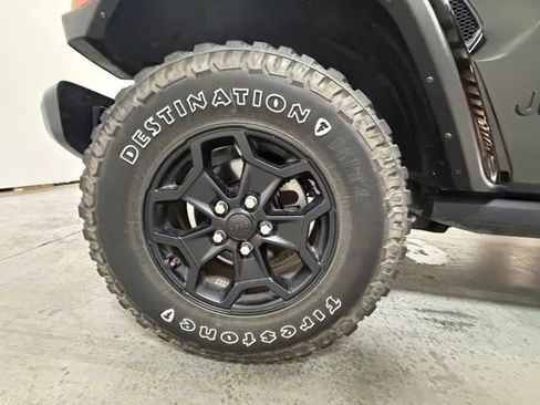 Used 2022 Jeep Gladiator Sport AWD/4WD image 12