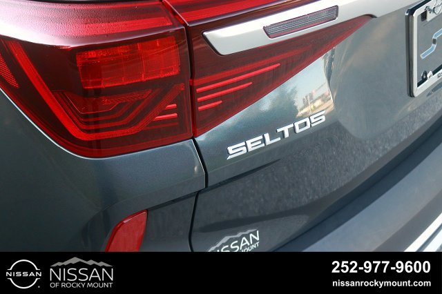Used 2023 Kia Seltos S w/ Navigation Package FWD image 9