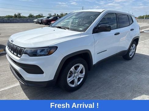 Used 2023 Jeep Compass Sport image 1