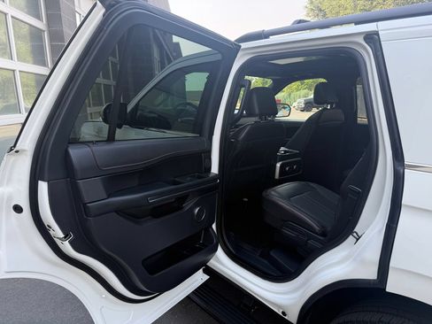 Used 2023 Ford Expedition Limited RWD image 30