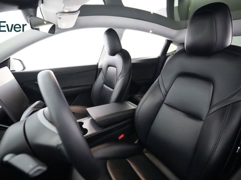 Used 2021 Tesla Model Y Long Range AWD/4WD image 4