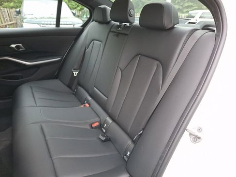 Certified 2025 BMW 330i xDrive Sedan AWD/4WD image 7