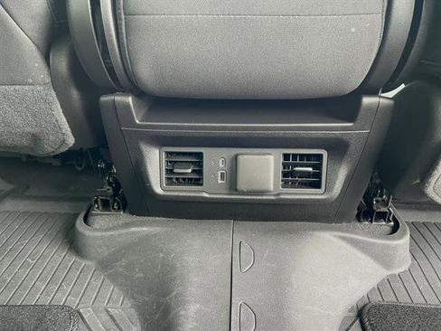 Used 2024 Chevrolet Silverado 2500 LT image 20