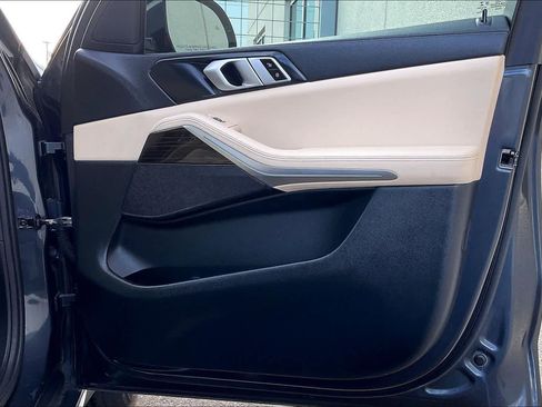 Used 2019 BMW X5 xDrive40i w/ Premium Package 2 image 22