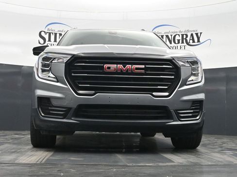 Used 2023 GMC Terrain SLE w/ Driver Convenience Package FWD image 27