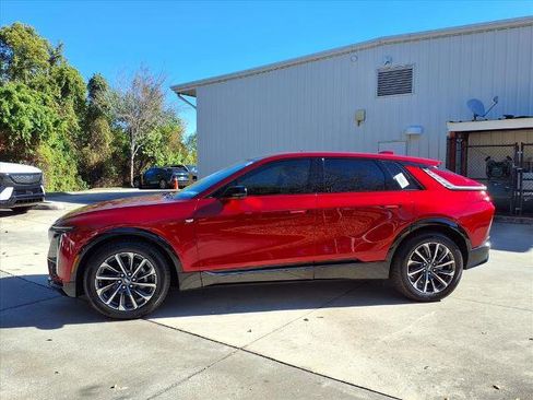 New 2026 Cadillac Lyriq Sport w/ LPO, Floor Liner Package image 2