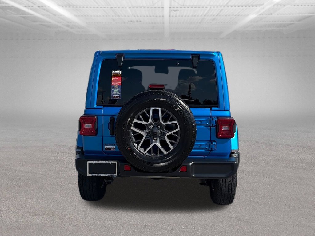 Used 2025 Jeep Wrangler Unlimited Sahara AWD/4WD image 5