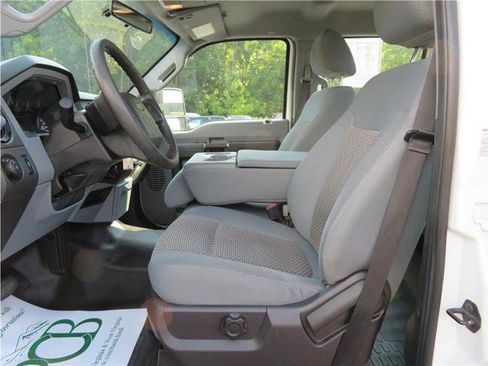 Used 2011 Ford F450 XL w/ PWR Equipment Group image 4