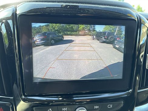 Used 2019 Chevrolet Traverse LT AWD/4WD image 14