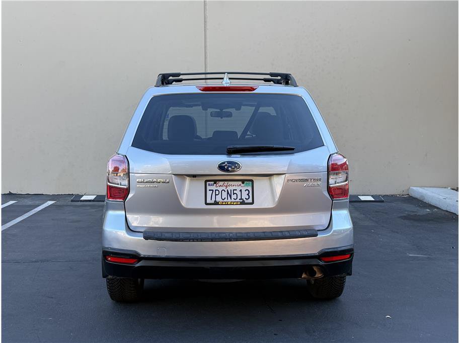Used 2016 Subaru Forester 2.5i Premium AWD/4WD image 5