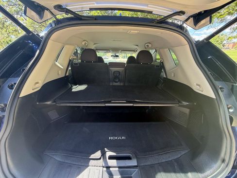 Used 2018 Nissan Rogue SV w/ Premium Package AWD/4WD image 22