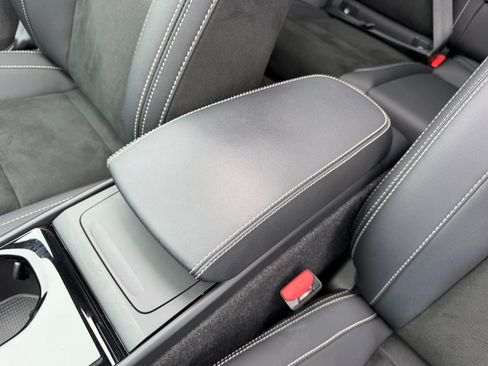 Used 2023 Volvo XC40 Recharge Plus AWD/4WD image 29
