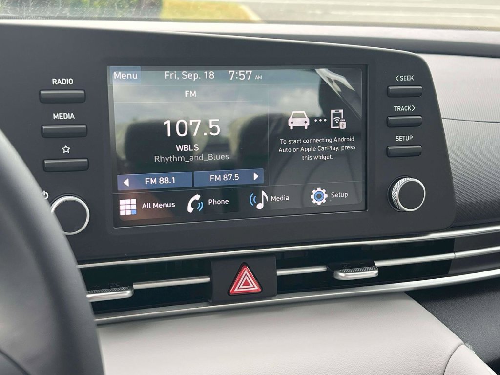 New 2026 Hyundai Elantra SEL Sport FWD image 24
