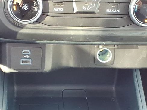 Used 2024 Ford Maverick XLT image 16