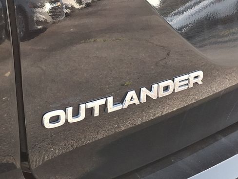Used 2024 Mitsubishi Outlander SE FWD image 30